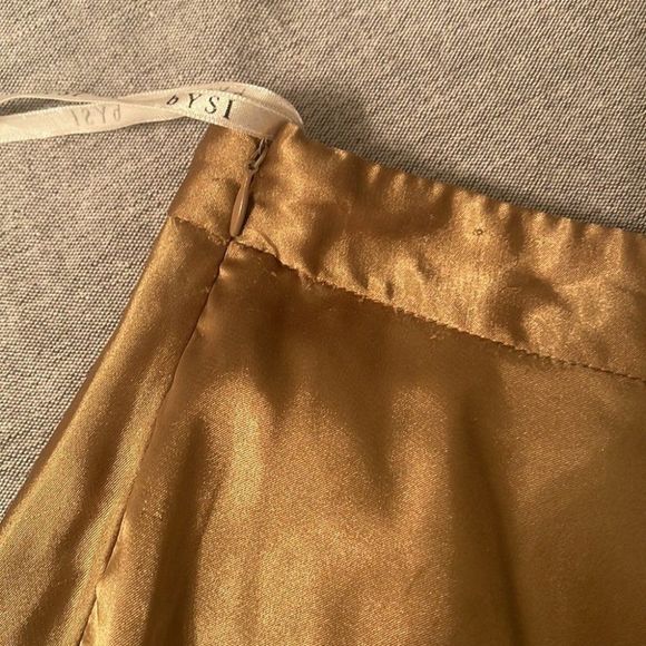 Satin golden skirt - Picture 5 of 7